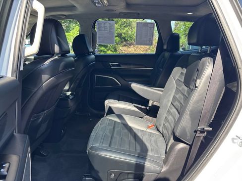 Used 2025 Kia Telluride SX Prestige AWD/4WD image 26