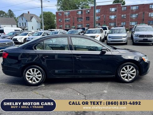 Used 2014 Volkswagen Jetta SE FWD image 4