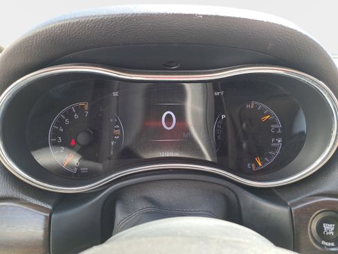 Used 2014 Jeep Grand Cherokee Limited image 20