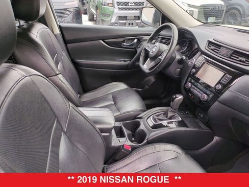 Certified 2019 Nissan Rogue SL w/ Premium Package image 39