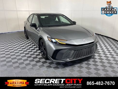 Used 2025 Toyota Camry XSE FWD image 1