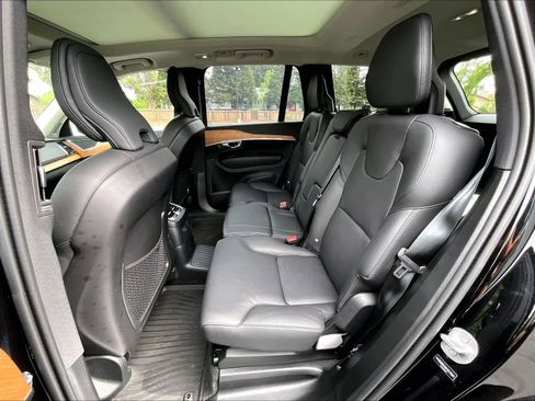 Used 2025 Volvo XC90 T8 Plus w/ Protection Package Premier image 5