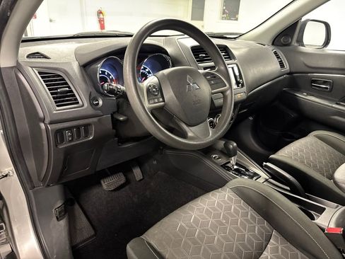 Used 2023 Mitsubishi Outlander Sport ES AWD/4WD image 34