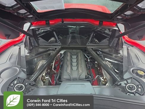 Used 2023 Chevrolet Corvette Stingray Premium Cpe w/ Z51 Performance Package image 3