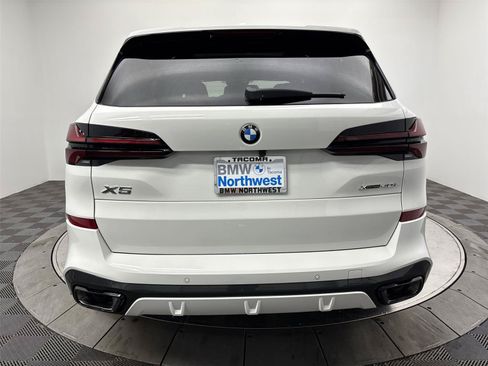 New 2026 BMW X5 xDrive40i w/ M Sport Package AWD/4WD image 15
