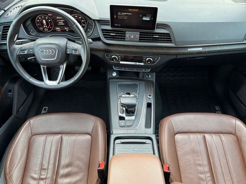 Used 2019 Audi Q5 2.0T Premium Plus w/ Premium Plus Package image 3