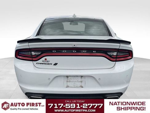 Used 2019 Dodge Charger SXT w/ Blacktop Package AWD/4WD image 4