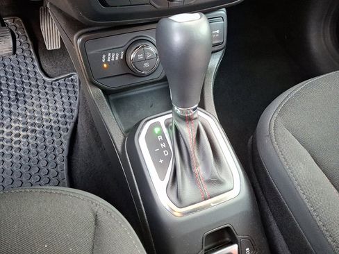 Certified 2023 Jeep Renegade Trailhawk image 15