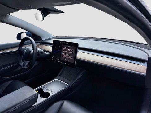 Used 2023 Tesla Model 3 Standard Range RWD image 29