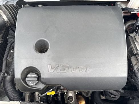 Used 2023 Chevrolet Traverse Premier AWD/4WD image 33