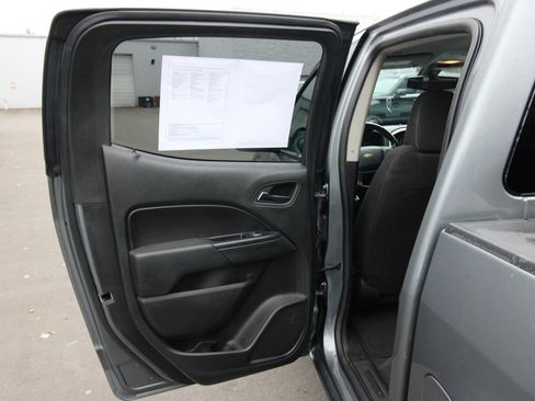 Used 2020 Chevrolet Colorado LT RWD image 26