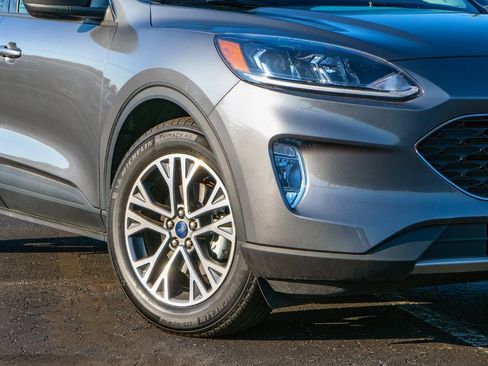 Used 2022 Ford Escape SEL image 13