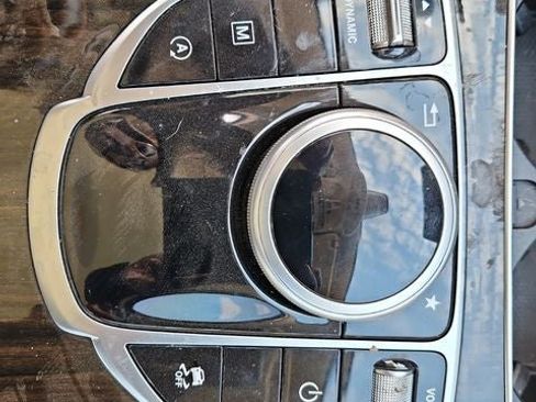 Used 2019 Mercedes-Benz GLC 300 w/ Premium Package image 34