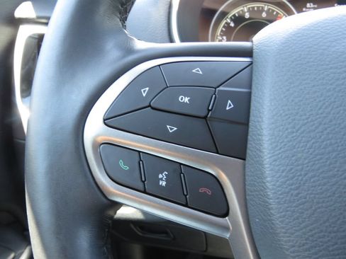Used 2021 Jeep Cherokee Limited AWD/4WD image 22