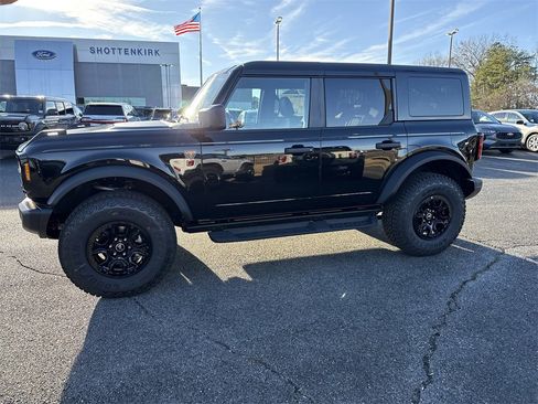 New 2025 Ford Bronco Badlands w/ Sasquatch Package image 4