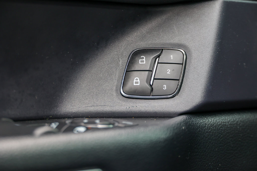 Used 2021 Ford Expedition XLT AWD/4WD image 5