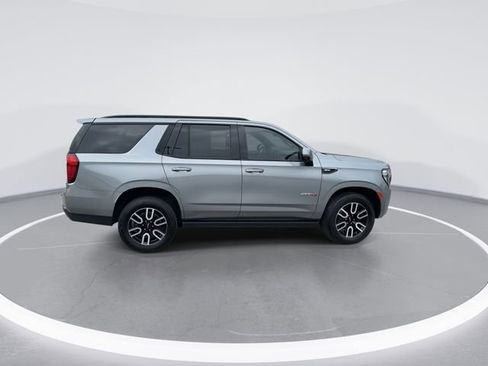 Used 2023 GMC Yukon AT4 w/ AT4 Premium Package AWD/4WD image 8