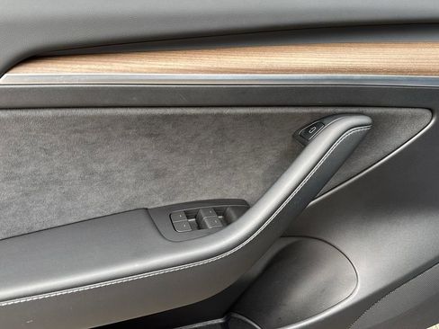 Used 2022 Tesla Model 3 Performance image 12