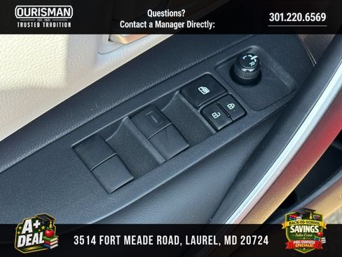 Used 2021 Toyota Corolla SE FWD image 8