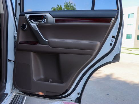 Used 2015 Lexus GX 460 Luxury AWD/4WD image 11