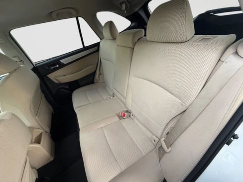 Used 2017 Subaru Outback 2.5i Premium image 13