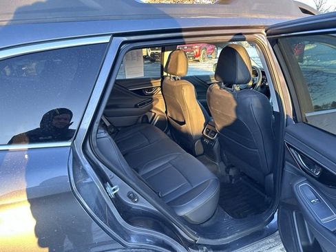 Used 2021 Subaru Outback Limited image 9