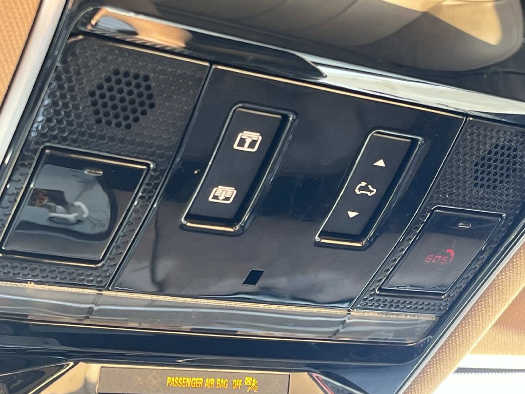 Certified 2023 Land Rover Range Rover SE AWD/4WD image 43