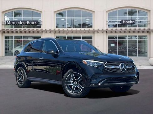 Used 2026 Mercedes-Benz GLC 300 image 1