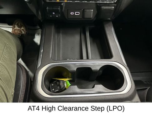 Used 2022 GMC Sierra 1500 AT4 w/ AT4 Premium Package image 44