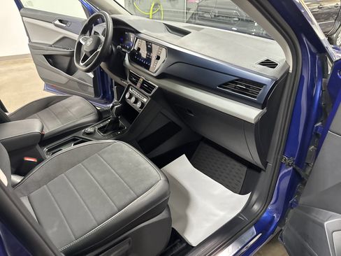 Certified 2022 Volkswagen Taos SE image 37