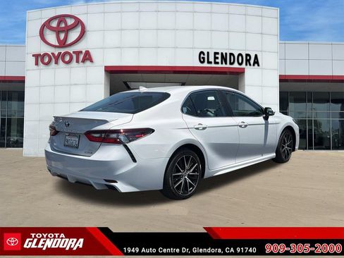 Certified 2022 Toyota Camry SE w/ Audio Upgrade Package FWD image 11