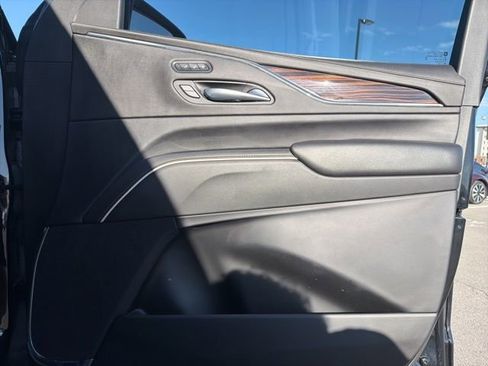 Used 2021 Cadillac Escalade Premium Luxury w/ Driver Assist Tech Package AWD/4WD image 11