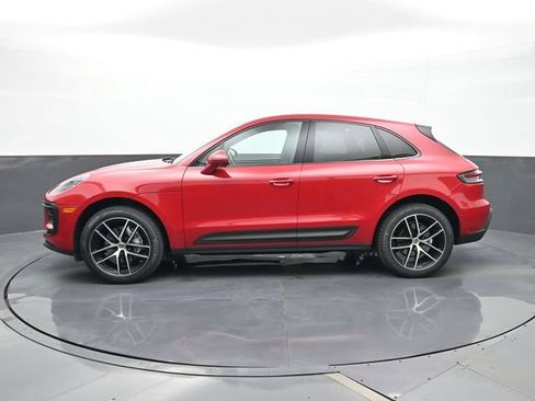 Certified 2023 Porsche Macan AWD/4WD image 2