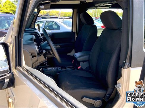 Used 2016 Jeep Wrangler Sport w/ Quick Order Package 24S AWD/4WD image 8