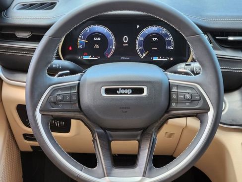 Certified 2023 Jeep Grand Cherokee Limited w/ Luxury Tech Group II image 26