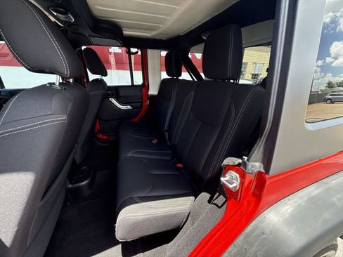 Used 2016 Jeep Wrangler Unlimited Rubicon AWD/4WD image 21