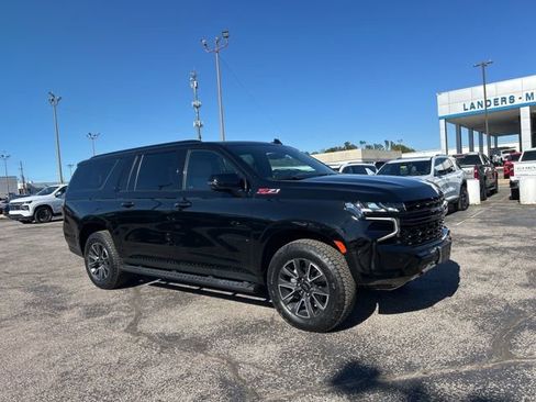 Used 2021 Chevrolet Suburban Z71 w/ Z71 Off-Road Package image 1