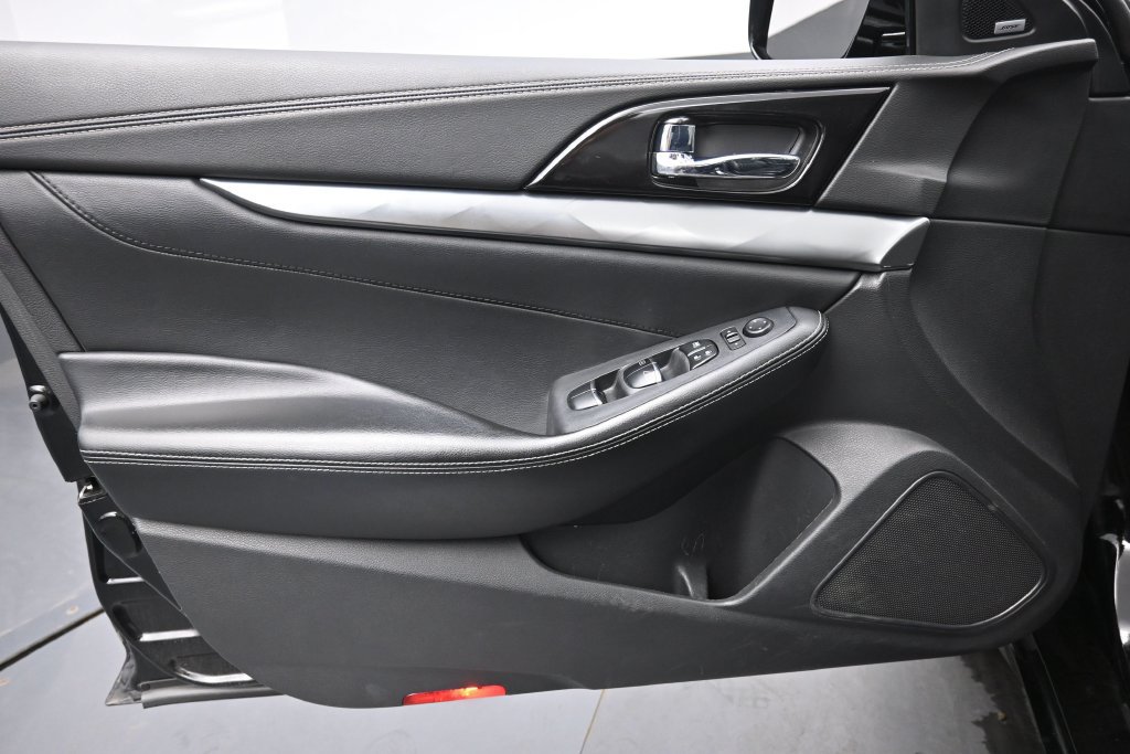 Used 2019 Nissan Maxima 3.5 SL w/ Floor Mat Group FWD image 22