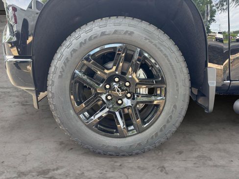 New 2026 Chevrolet Silverado 1500 Custom AWD/4WD image 9