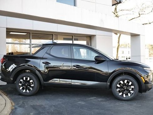 New 2026 Hyundai Santa Cruz SE FWD image 3