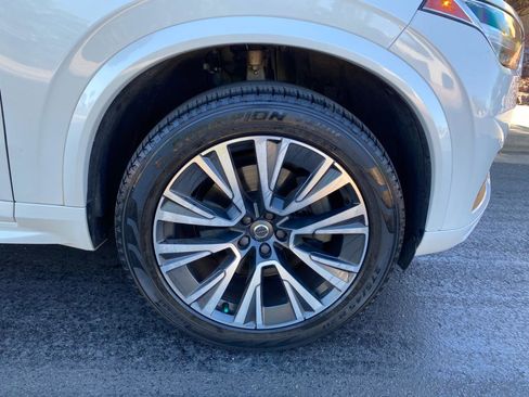 Used 2020 Volvo XC90 T6 Momentum image 6