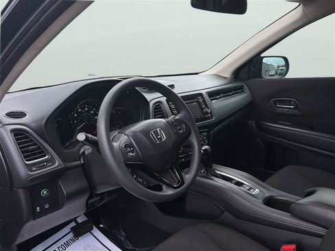 Used 2016 Honda HR-V LX image 11