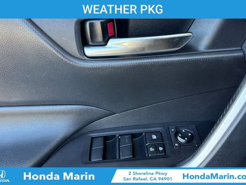 Used 2021 Toyota RAV4 XLE w/ Convenience Package FWD image 13