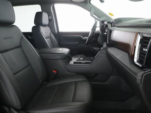 Used 2025 GMC Sierra 2500 Denali w/ Denali Reserve Package image 34