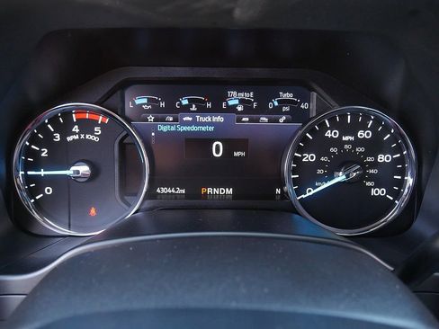 Used 2020 Ford F250 Platinum w/ FX4 Off-Road Package image 31