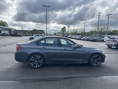 Used 2018 BMW 330e w/ Convenience Package RWD image 23
