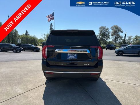 Used 2024 GMC Yukon SLT w/ SLT Luxury Package AWD/4WD image 4