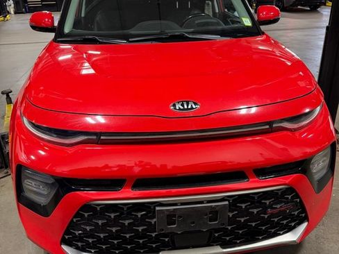 Used 2020 Kia Soul GT-Line Turbo FWD image 2