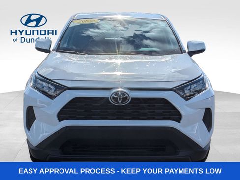 Used 2022 Toyota RAV4 LE image 11