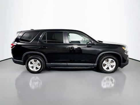 Certified 2023 Honda Pilot LX image 6